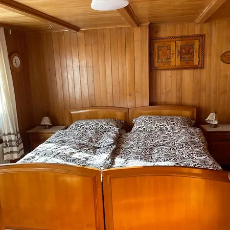 Gemuetliche Und Rustikale *